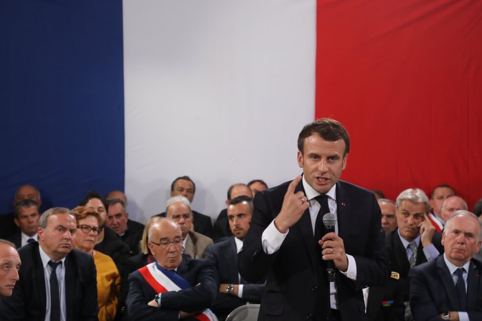 Esto propone el gobierno francés para atajar la crisis de los "chalecos amarillos"