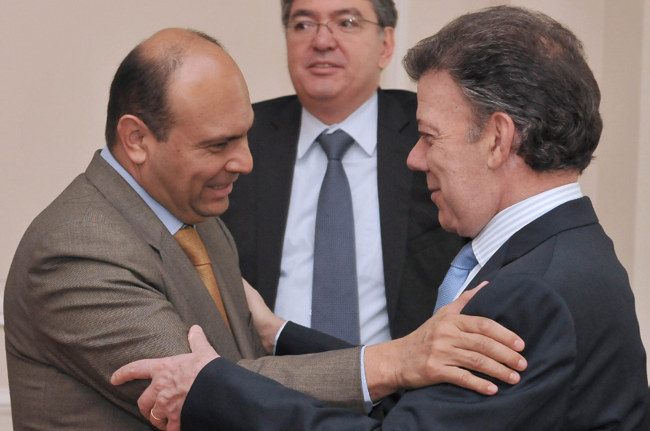Senador conservador plantea posibilidad de retirar apoyo al Gobierno