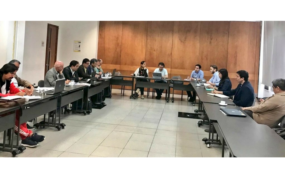Gobierno y Fecode retoman diálogos a fin de acabar con el paro de maestros