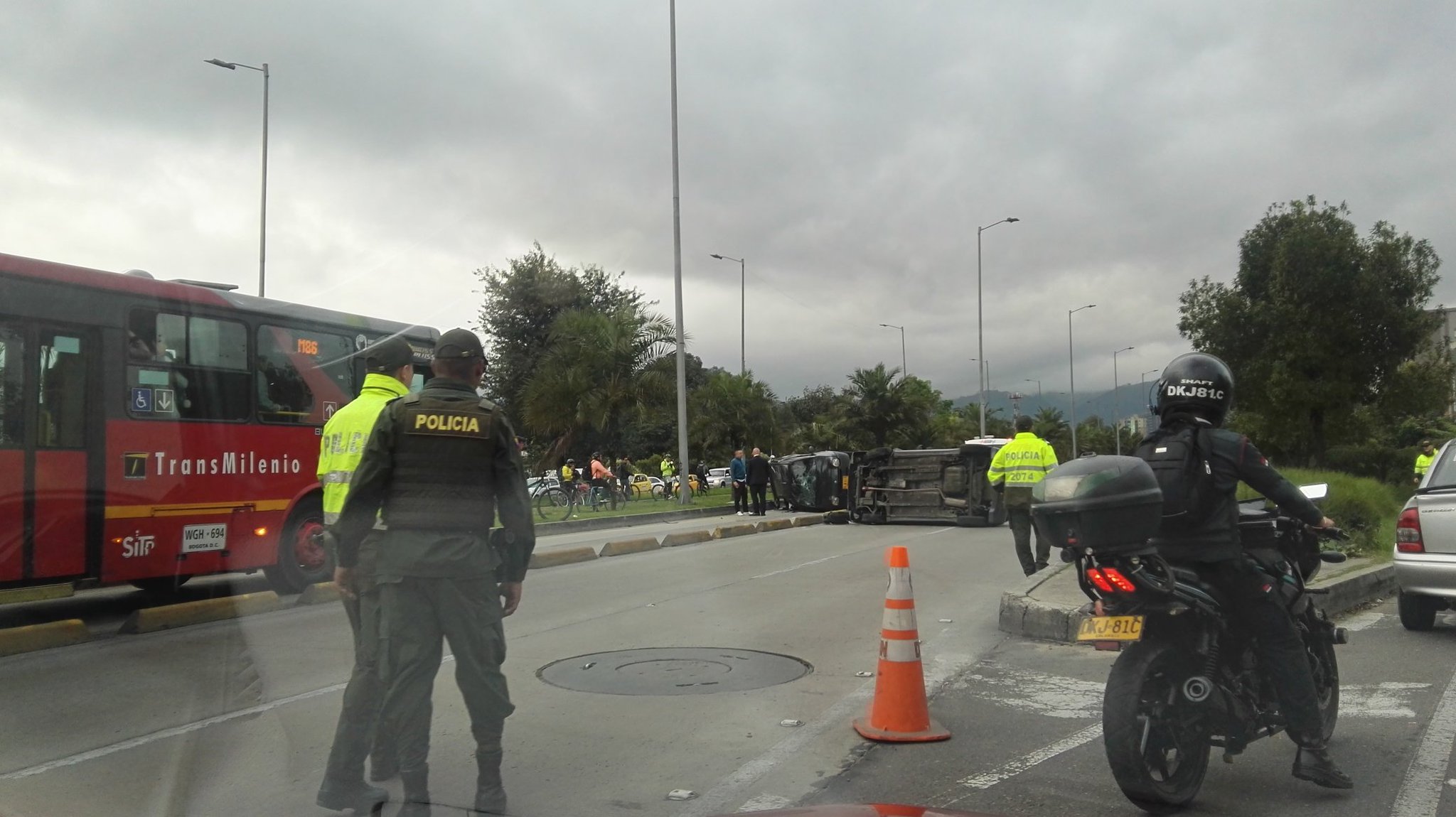 Estaciones de Transmilenio afectadas por accidente en la calle 26 con 80, operan con normalidad