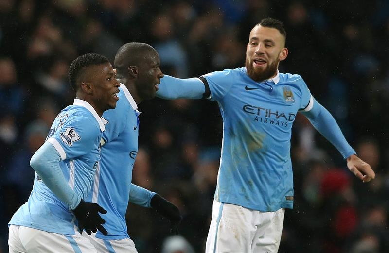 Manchester City asaltó el liderato a la espera del partido de Leicester