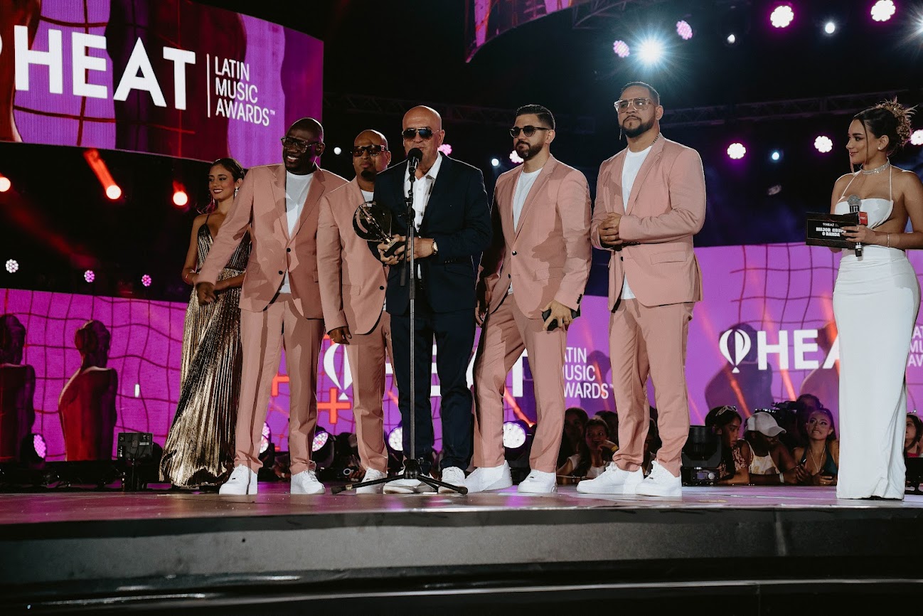Karol G, Greeicy y Grupo Niche: ganadores en los premios HEAT 2023