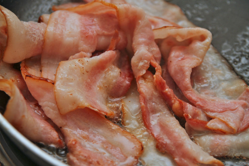 Limitar el consumo de carnes, grasas y alcohol podría reducir el riesgo de cáncer en un 40%