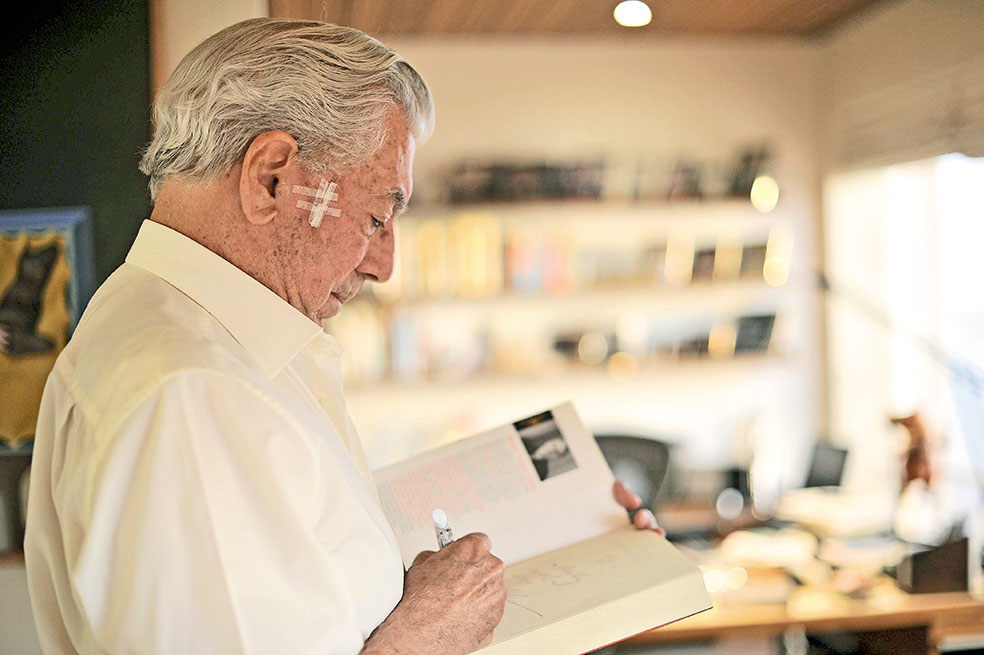 Vargas Llosa: «Guerrilla debe firmar una rendición, su desaparición»