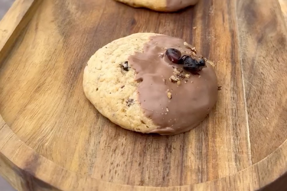 Galleta con hormiga culona