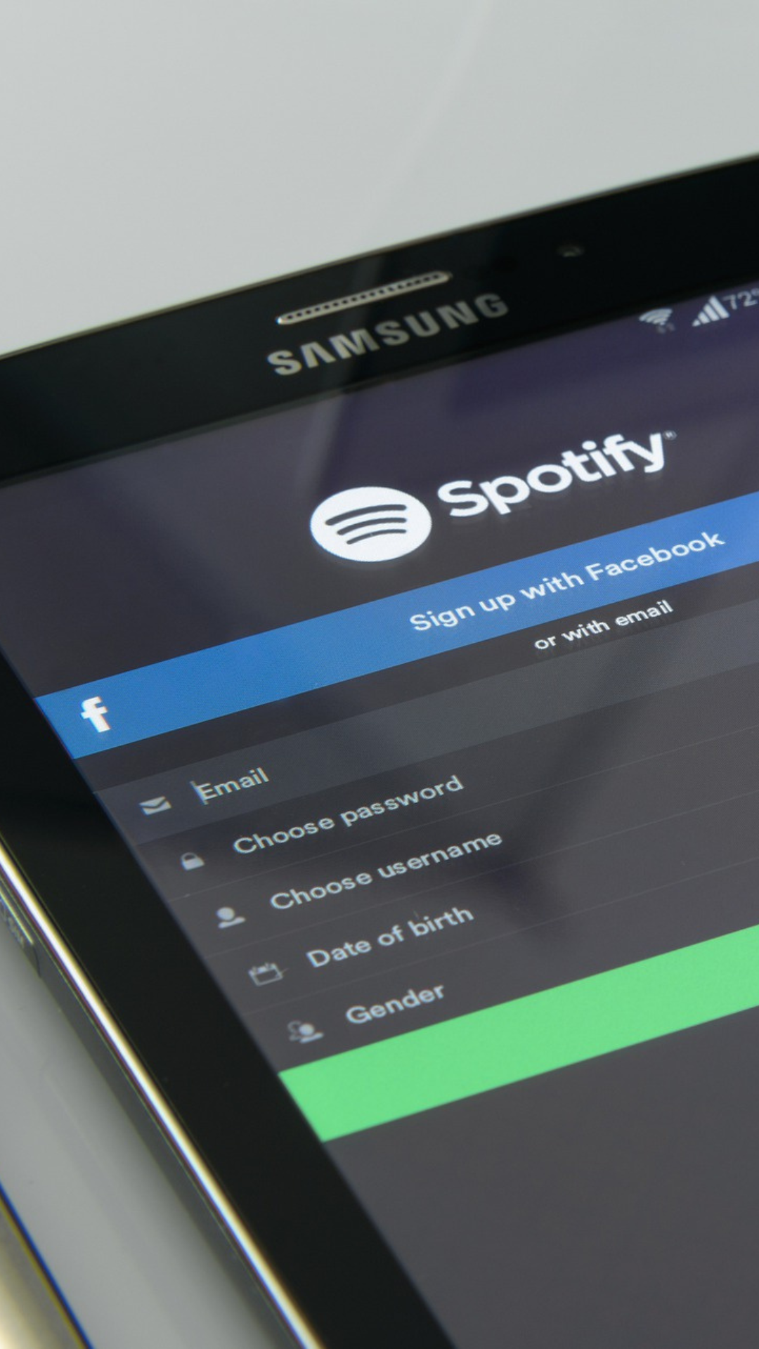 Spotify anunciaría nueva alza de precios y planes especiales para libros y música