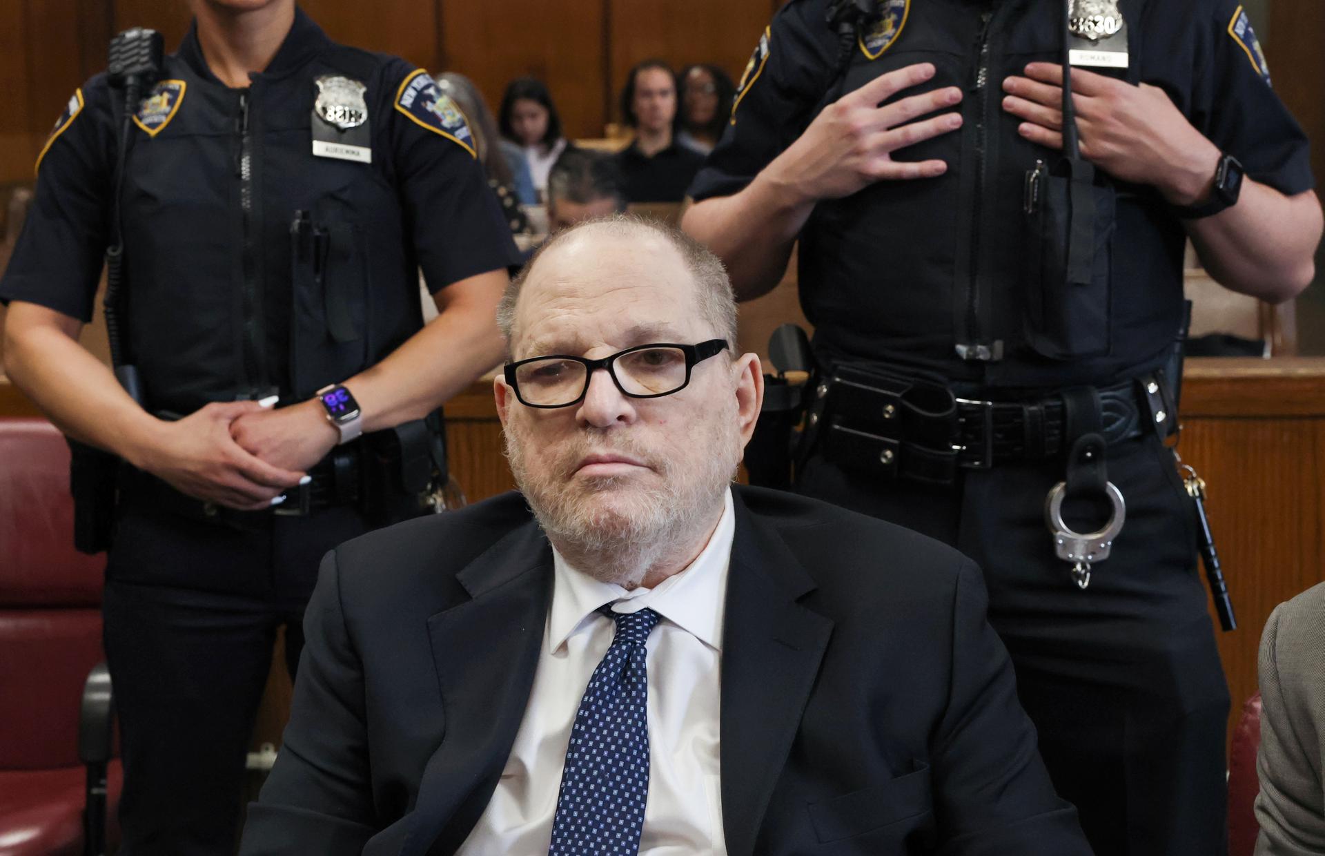 Juez declara nulo el nuevo juicio contra el exproductor de cine Harvey Weinstein