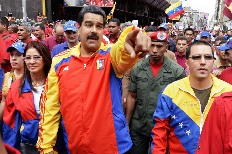 Maduro tilda de «loca» propuesta opositora de una Constituyente