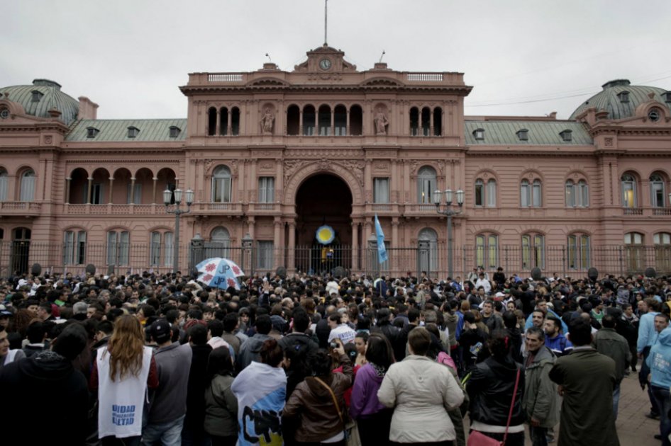 La presión sindical ha obligado al presidente Macri a aliviar la carga impositiva.