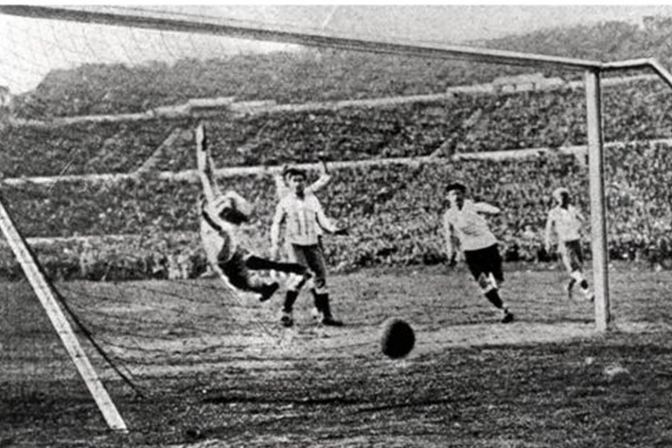 Histórico partido de los tres penales en un Mundial