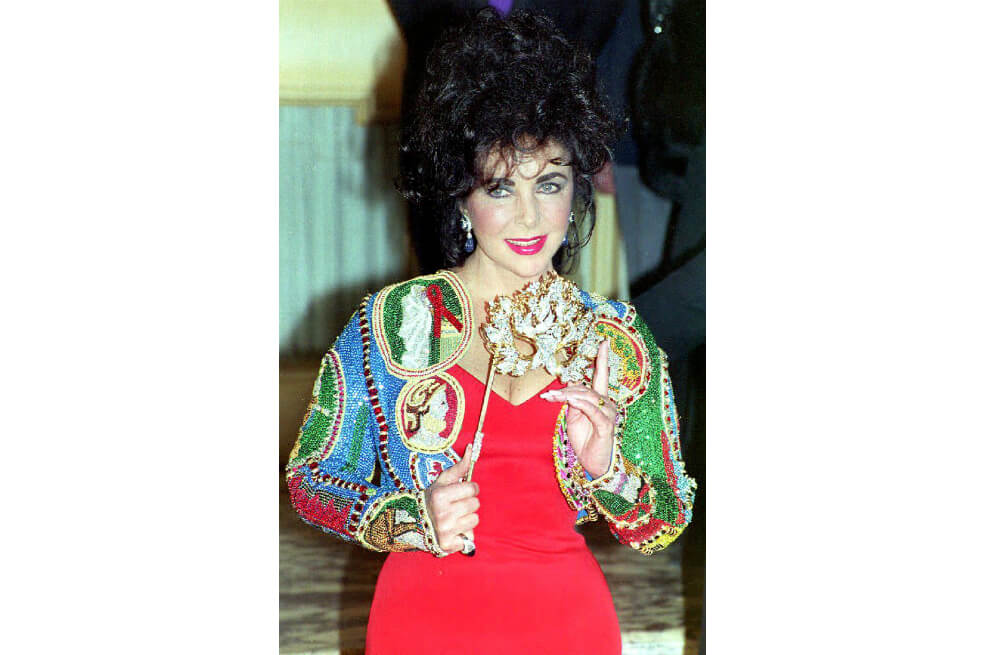 Atuendos de la época más vistosa de Elizabeth Taylor serán subastados