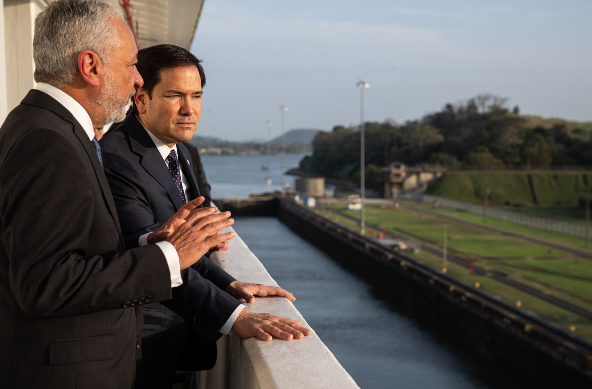 Canal de Panamá desmiente a EE. UU., sus barcos sí tienen que pagar por pasar