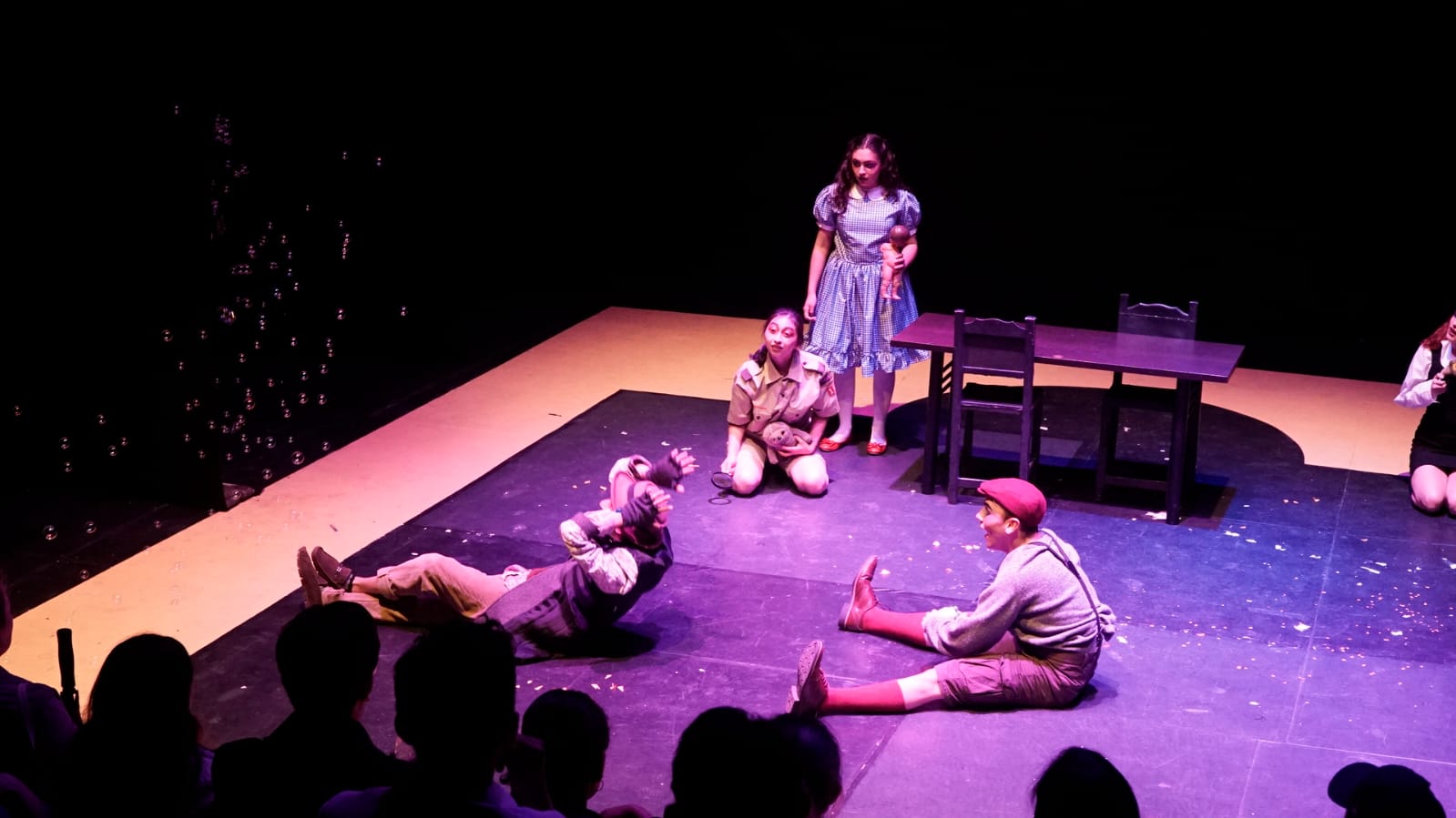 “Hasta que deje de llover”, la nueva apuesta de la Diva Teatral