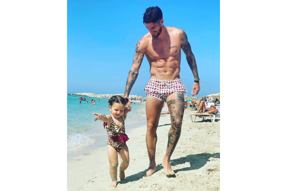 El futbolista argentino, Rodrigo De Paul, y novio de la cantante Tini, sigue sonando después de la final del mundial de Qatar por ser el más lindo del torneo.