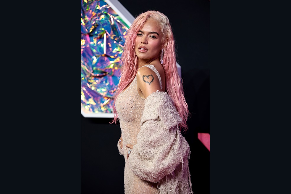 Karol G impacta con nuevo color de pelo para los Grammy, ¿es una nueva era?