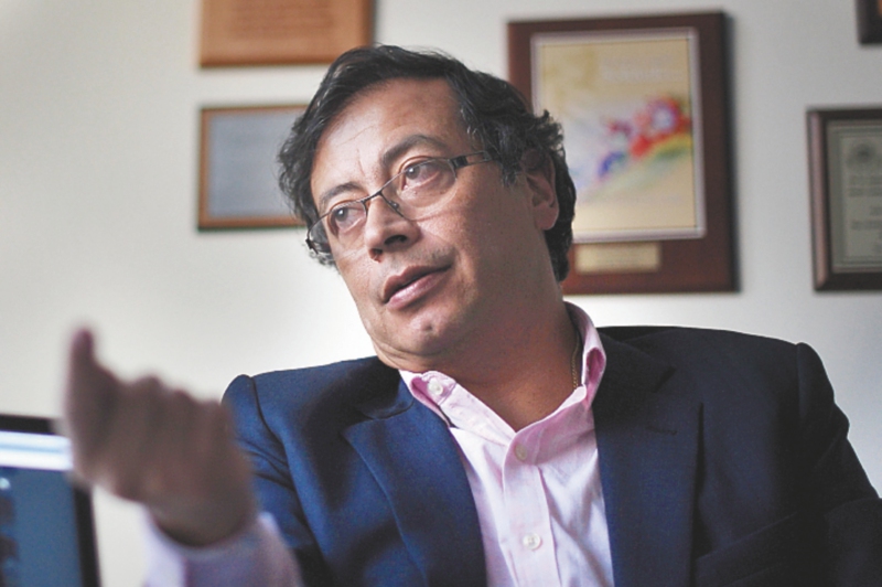 Polémica por publicidad de Petro acompañada con mensaje para Alcaldía de Medellín