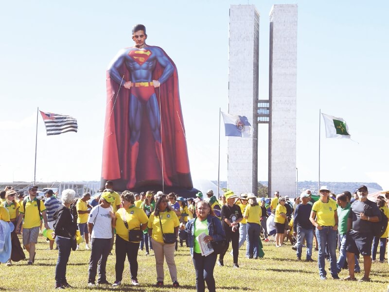 A Moro, héroe anticorrupción de Brasil, se le cayó la máscara