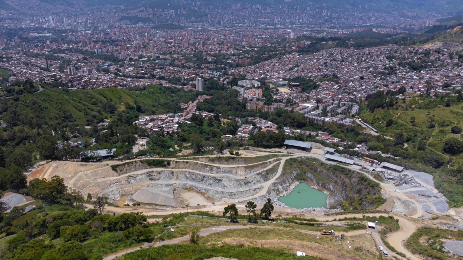 Comuna 13 de Medellín podría ser la primera víctima urbana colectiva del conflicto