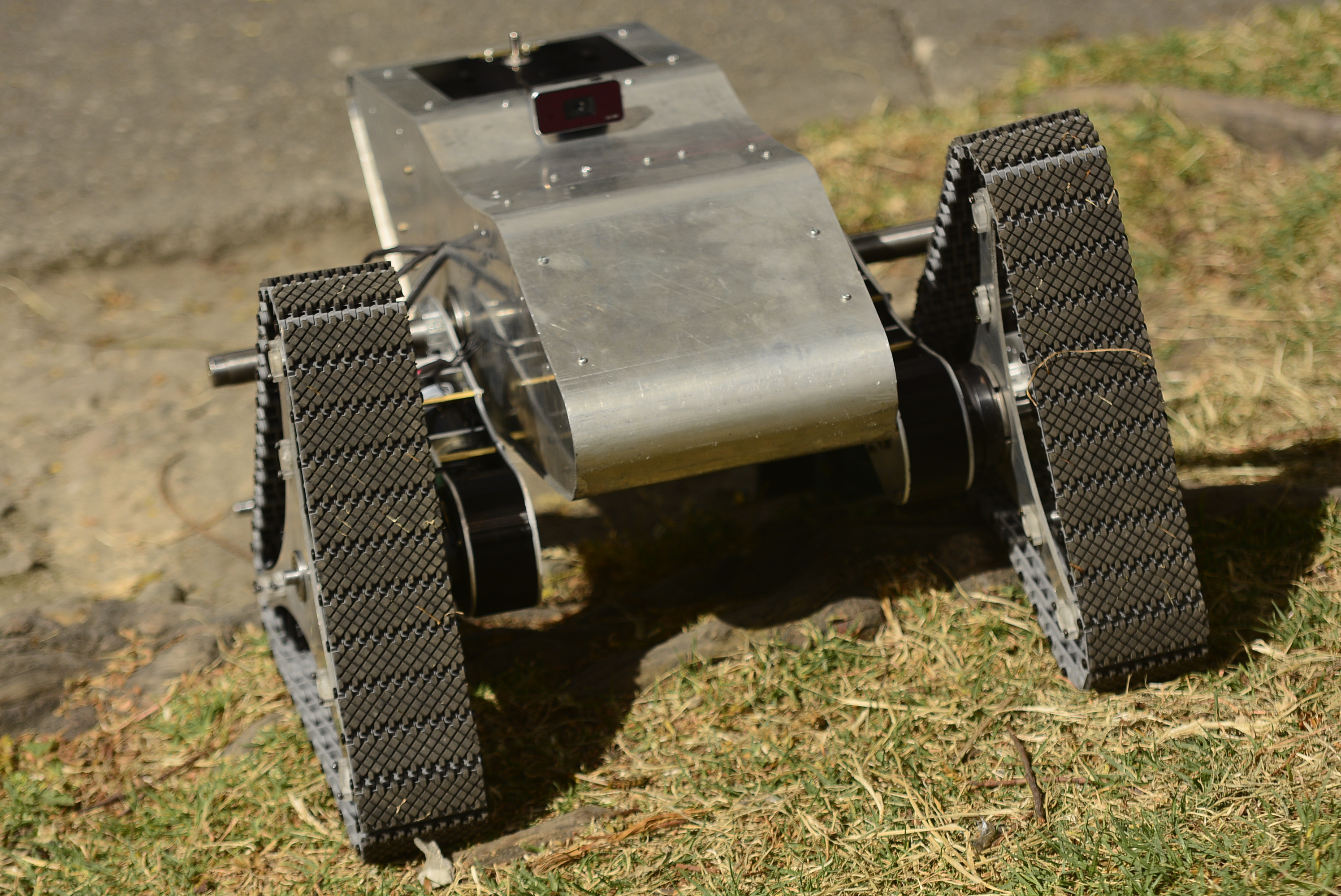 Diseñan robot para prevenir incendios forestales