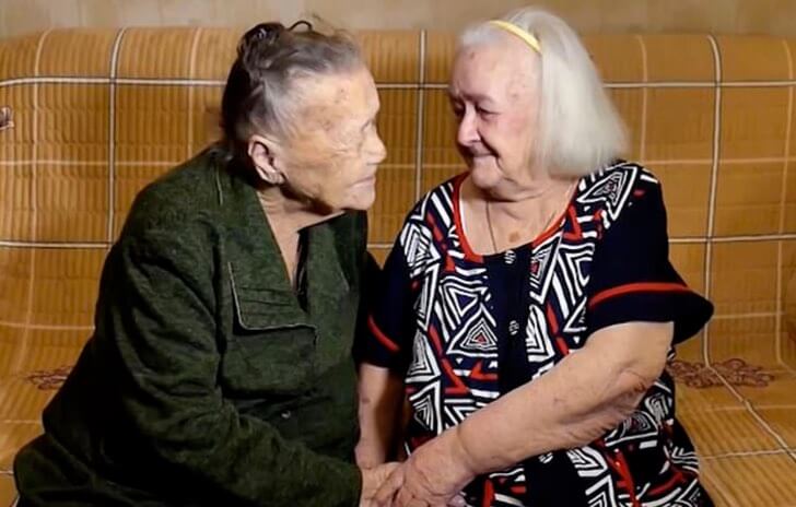 Separadas por la guerra, dos hermanas rusas se reencuentran después de 78 años