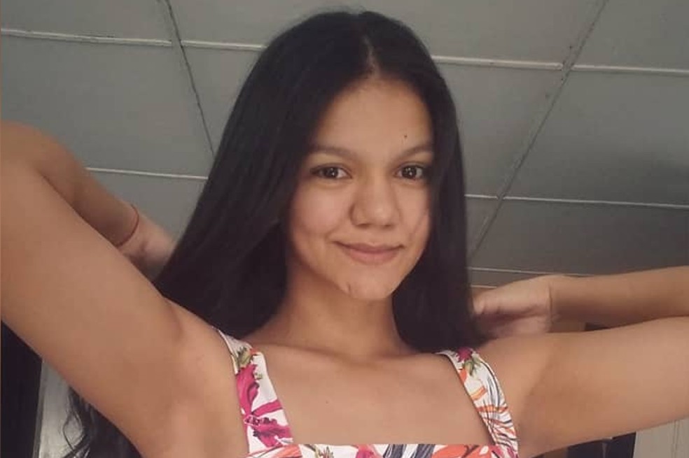 Rapelo, del equipo Alpha, ha coqueteado con Juli y Aleja en el ‘Desafío The Box’. Pocos sabían que tenía novia, se llama Lina Jiménez y es psicóloga. ¡Conócela aquí!