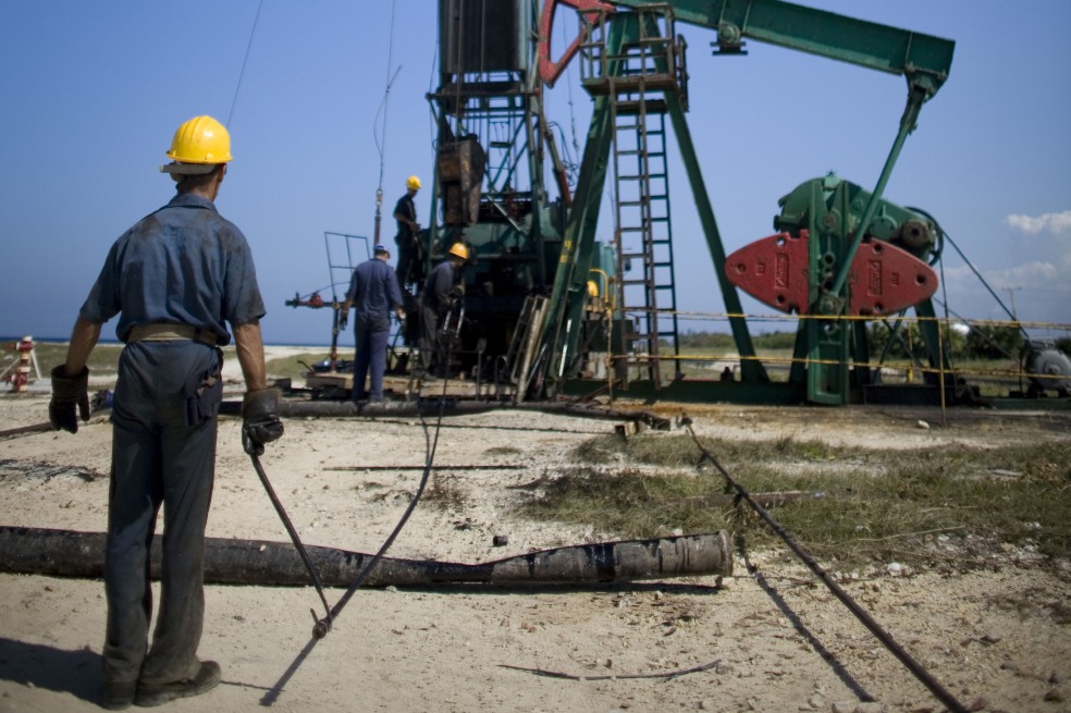 Petroleras, listas a retomar zonas afectadas por la guerra