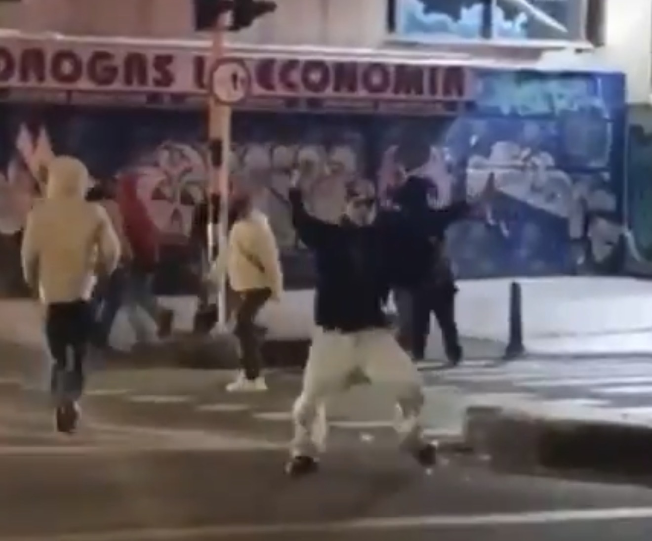Hombres con cuchillos desataron pánico entre peatones en Chapinero