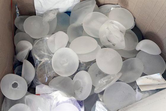 Fabricantes de implantes PIP compraron silicona industrial