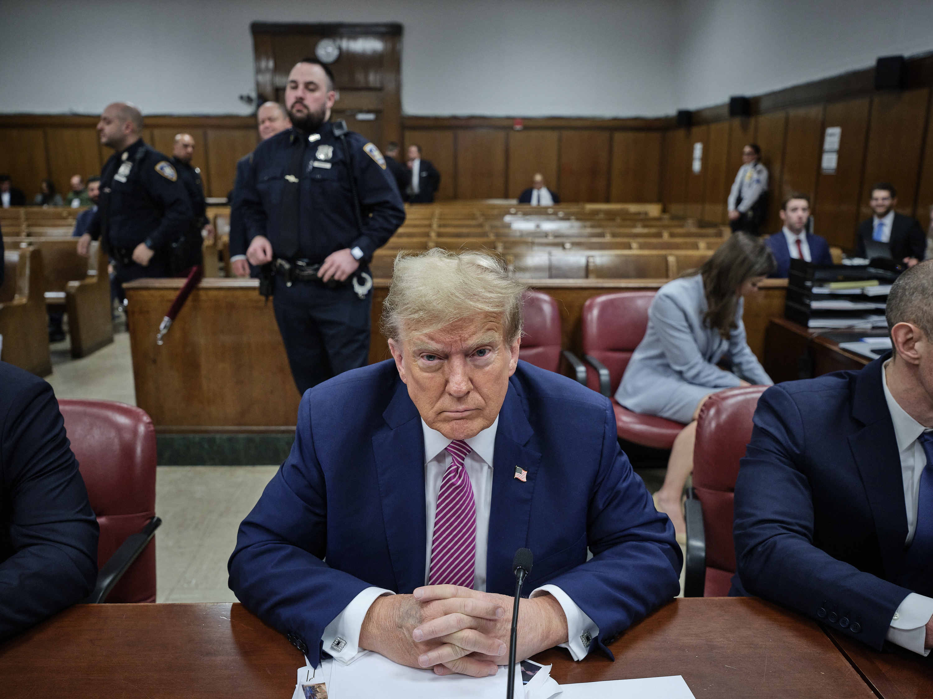 “Mucho más estresante de lo que pensé”: lo que enfrenta el jurado del juicio Trump
