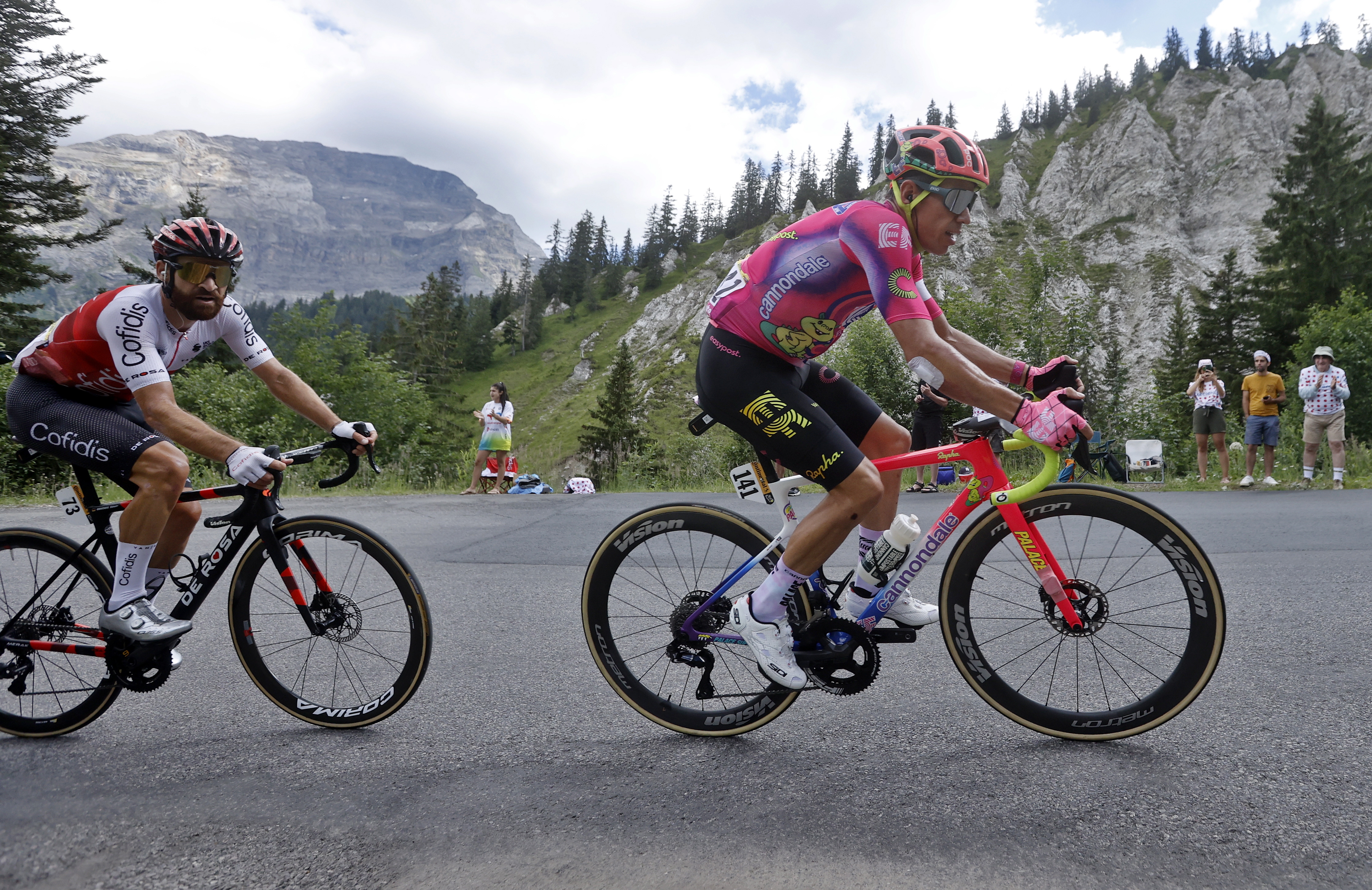 Mala jornada para Martínez y Urán en el Tour de Francia 2022
