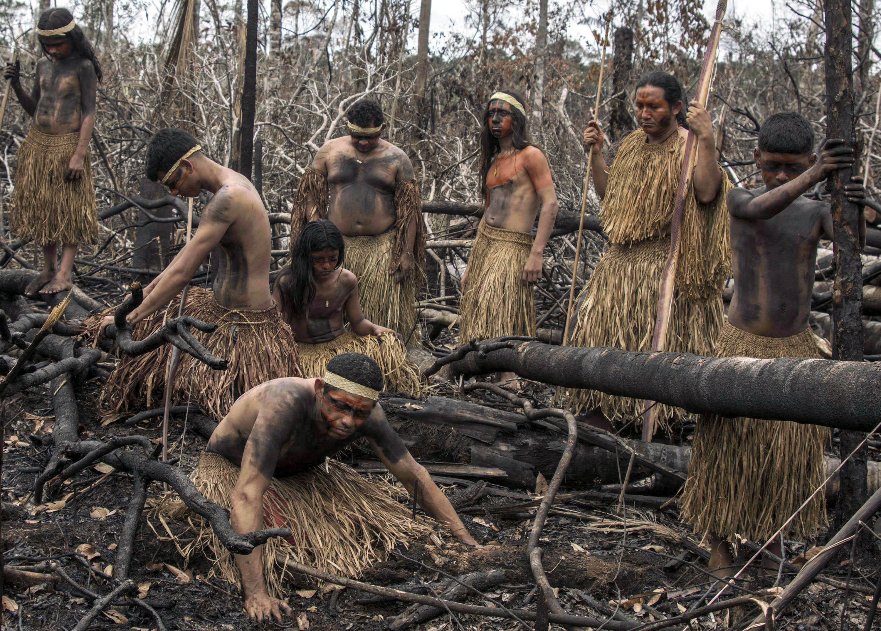 Indígenas Mura, en Brasil  y su lucha por proteger la Amazonia su territorio.