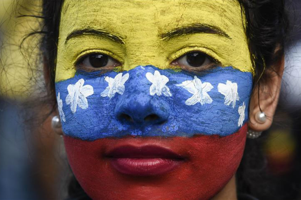 Experto prevé ‘avalancha’ de emigración venezolana en próximo semestre