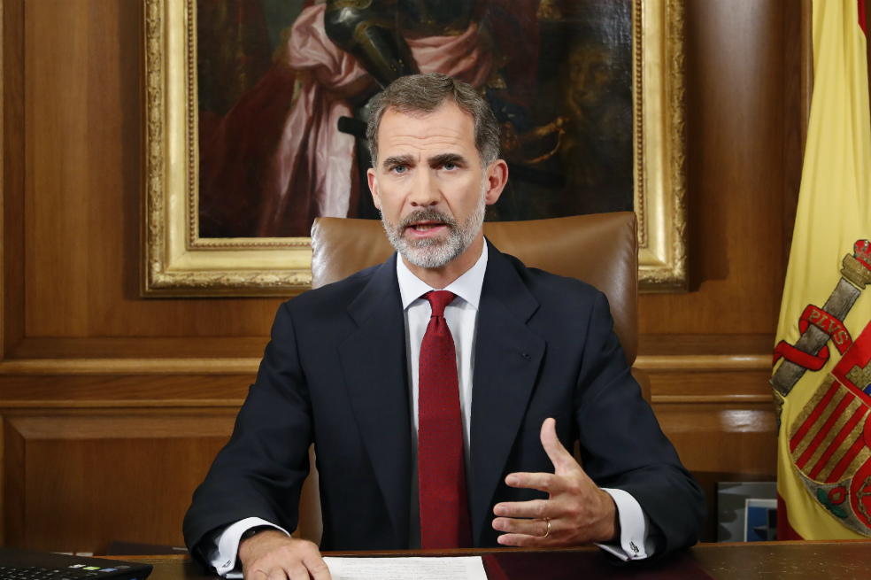Rey de España llama al Estado a defender orden constitucional en Cataluña