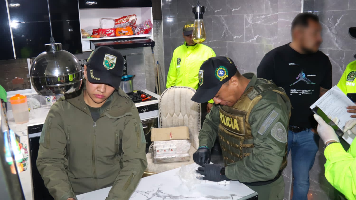 Cae red que traficaba sustancias para fabricar explosivos en Bogotá: nueve capturados