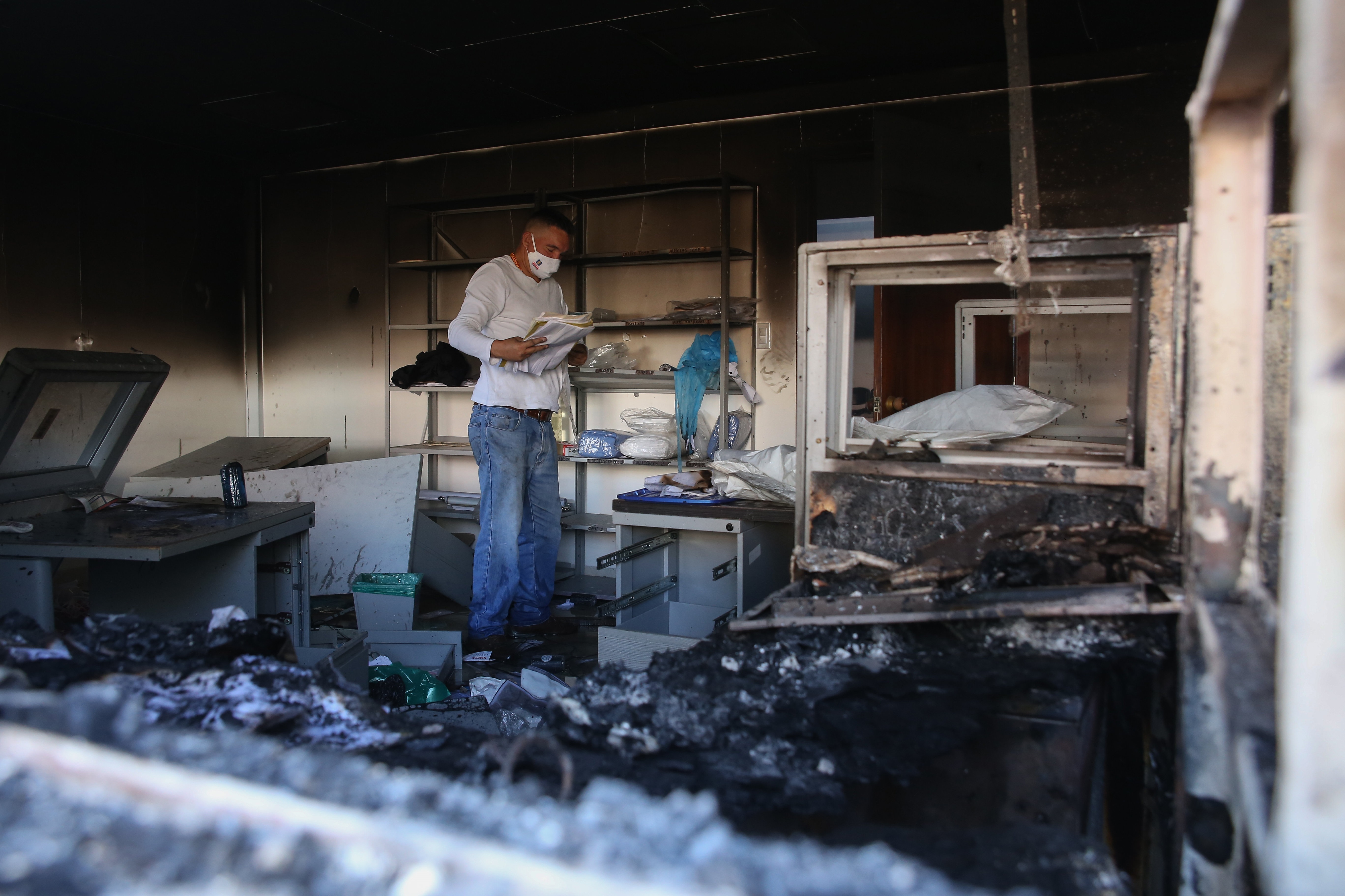 Paro nacional: cuando se incendian documentos judiciales y oficiales
