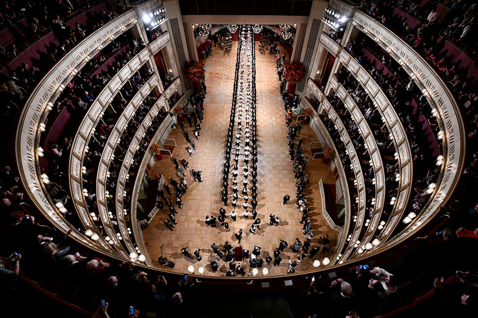 Así van los ensayos para el famoso Baile de la Ópera de Viena