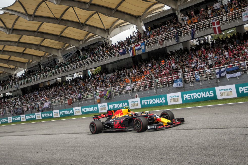 Verstappen gana el GP de Malasia por delante de Hamilton y Vettel