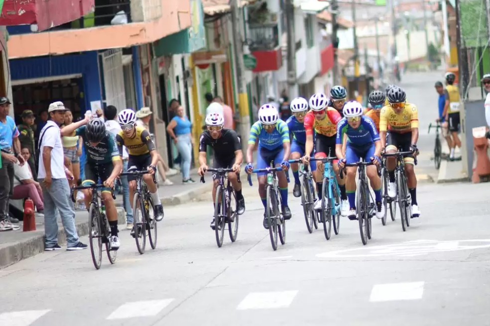 El segundo día de la Copa Talentos Sistecrédito se desarrolló en las calles de Salgar (Antioquia).