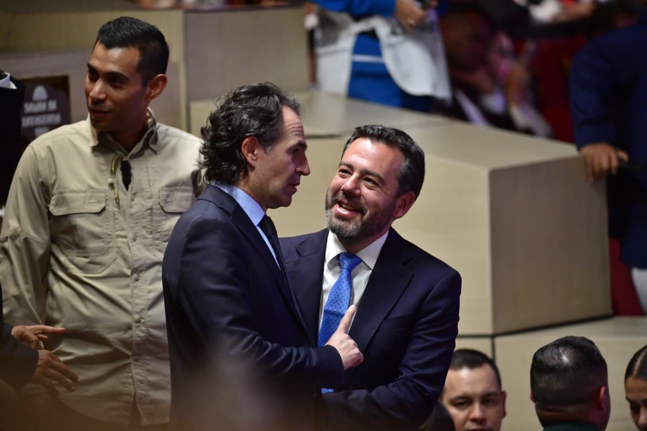 Galán, entre los alcaldes invitados que llegó a la posesión de De la Espriella
