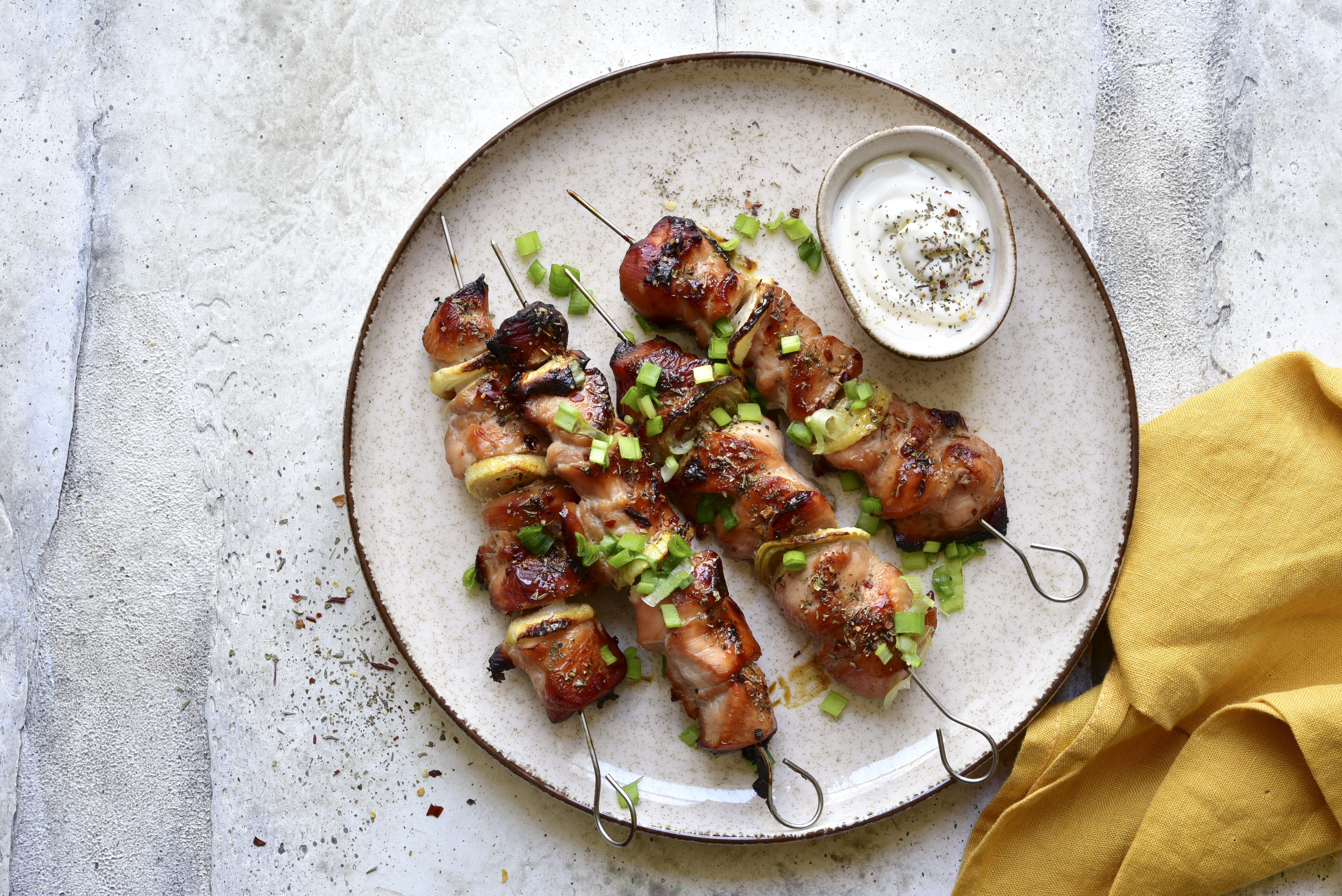 ¿Pinchos de chicharrón? Nosotros te damos la receta