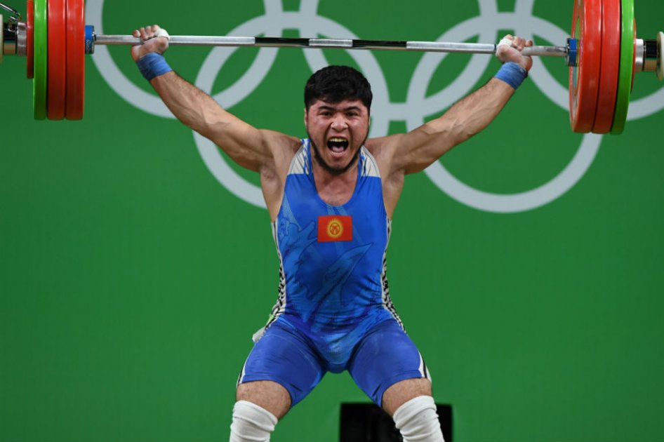 Izzat Artykov, pesista suspendido por dopaje. Foto: AFP