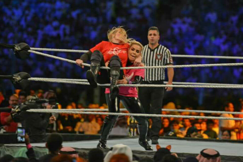 ¿Cómo es un espectáculo de lucha libre en un país ultraconservador?