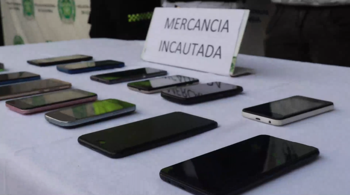 ¿Le robaron su celular? Policía devolverá celulares en Transmilenio hoy