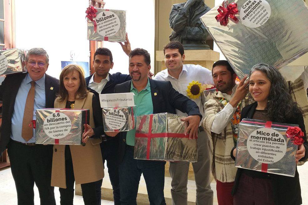 Los «regalos» de la ley de financiamiento suman $10 billones: oposición
