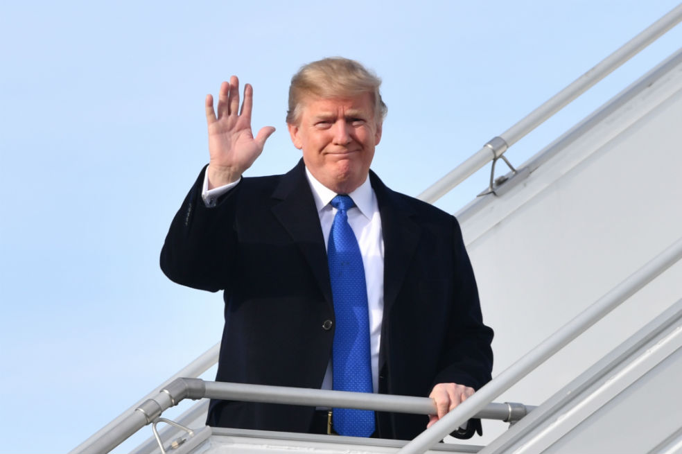 Trump llega a Suiza para participar en Foro de Davos bajo gran expectativa