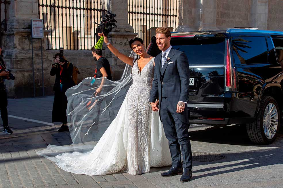 El matrimonio de Sergio Ramos y Pilar Rubio fue especial porque sus dos hijos mayores, Sergio Jr. y Marco, fueron los encargados de entregar las alianzas a sus padres. / EFE