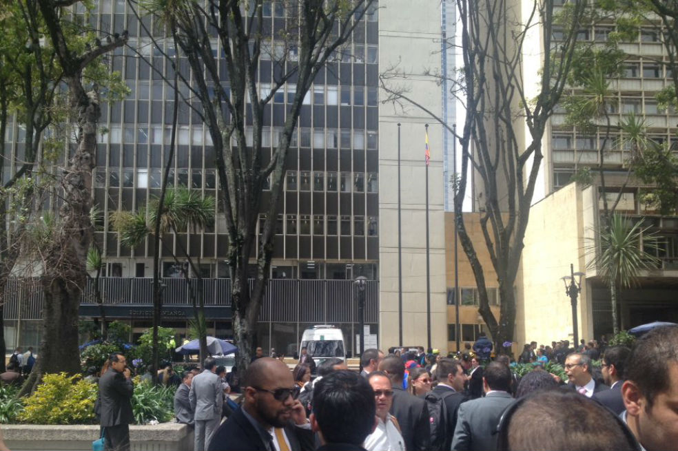 Paquete sospechoso obligó a evacuación del Edificio Avianca, en el centro de Bogotá