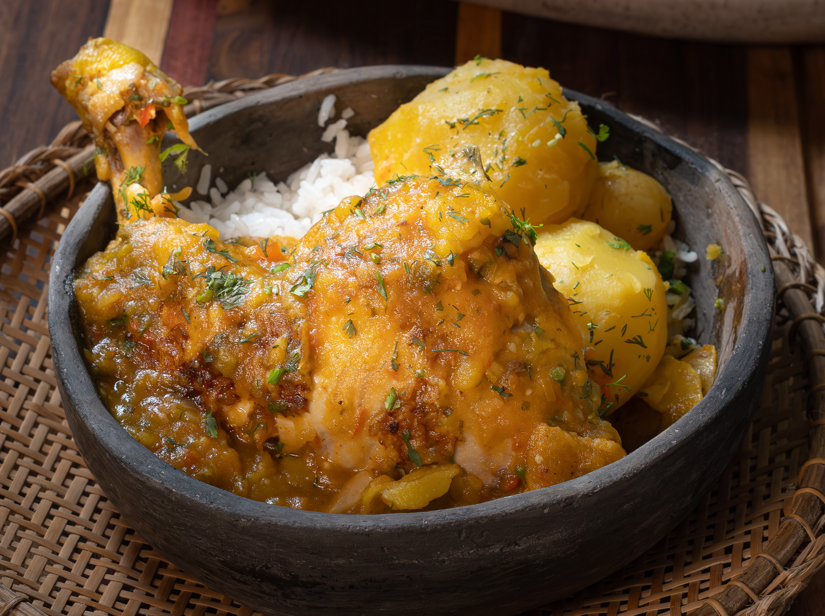 Sudado de pollo campesino colombiano: receta fácil y deliciosa