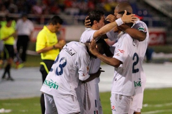 Once Caldas ganó y es líder provisional de la Liga