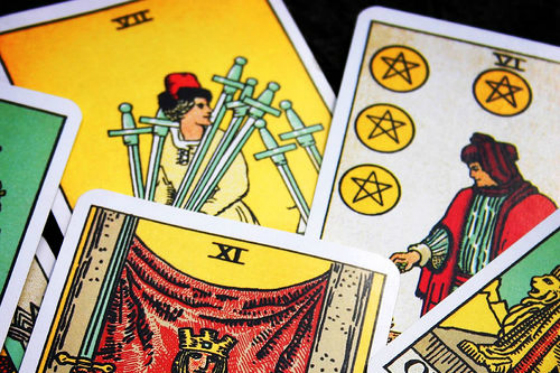 En Medellín asesinan a dos mujeres dedicadas a la lectura del tarot